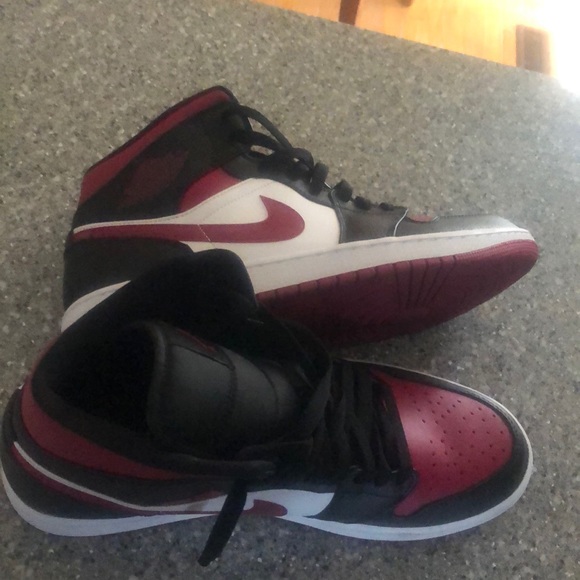 Air Jordan 1 mid - Picture 2 of 5